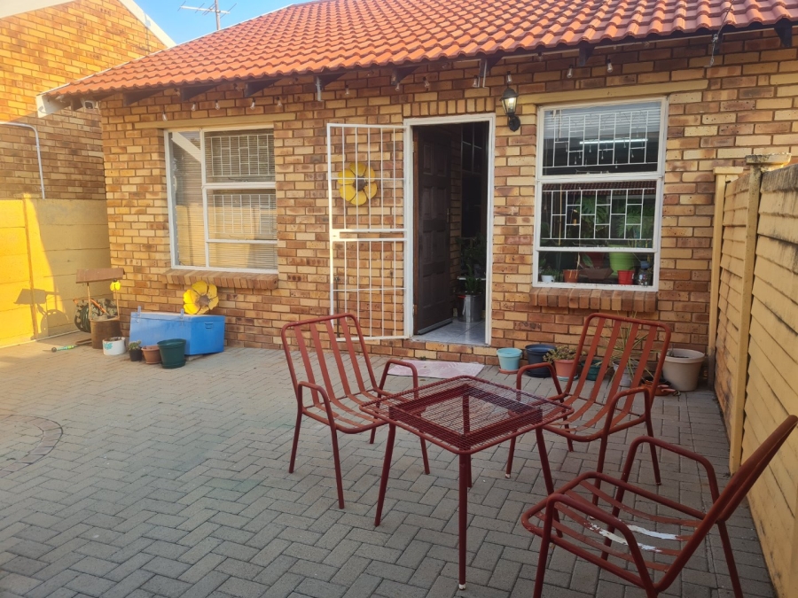 2 Bedroom Property for Sale in Hospitaalpark Free State